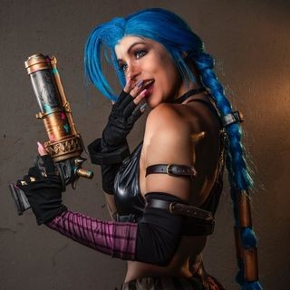 HausPlay Cosplay Model