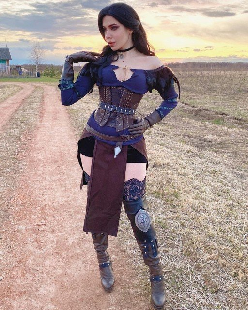 Yennefer of Vengerberg at your service Swipe-#thewitcher3 #thewitchercosplay #yennefer #yenneferofvengerberg