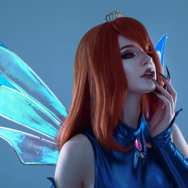 Dark bloom aesthetic 🖤Photo by @makks_tobi #bloomwinx #winxclub #winxclubofficial #winxclubcosplay...